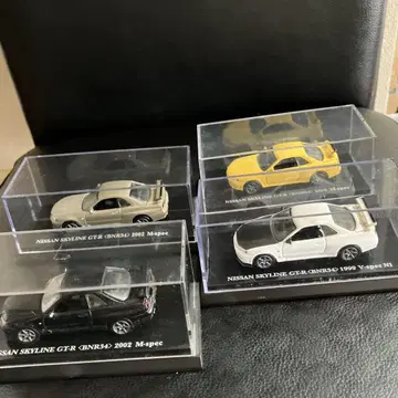 교쇼 미니카 닛산 스카이라인 GT-R 4대