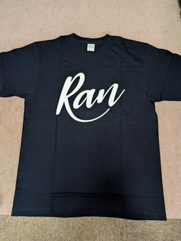 이토 란 Ran 로고 콘서트 T셔츠 네이비 L사이즈