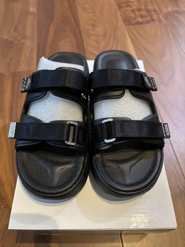 투모로우랜드 별주 SUICOKE ZONA 스트랩 샌들 새상품