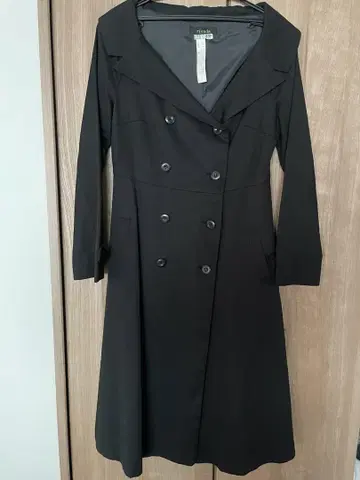 블랙 리엔다 데콜테 오픈 트렌치코트 S 오프숄