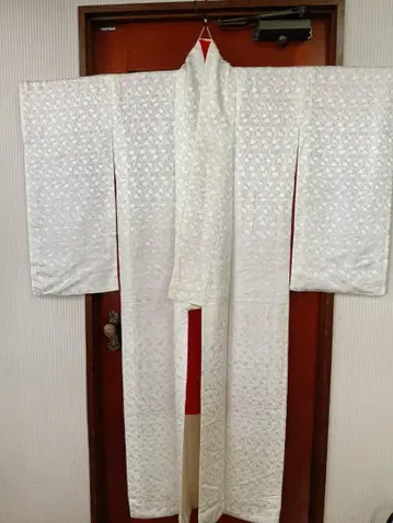 [앤티크] 시로무쿠 이로 우치카케 꽃무늬 디자인 상자 B2