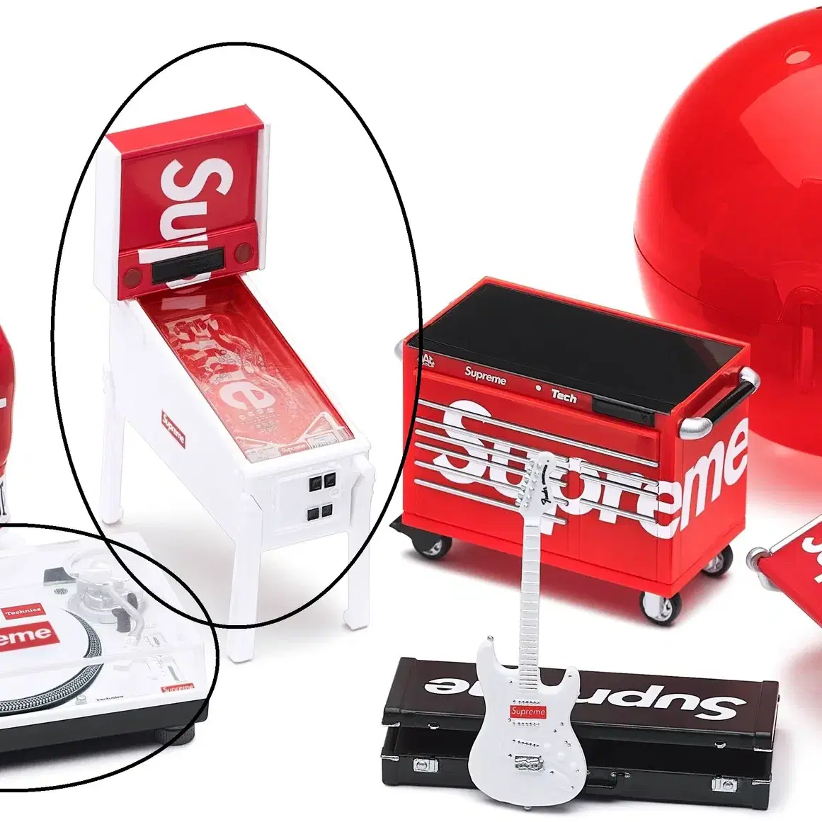 Supreme Bandai Gashapon Machine 6セット