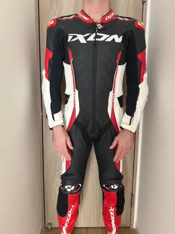 Ixon Vortex 2 1피스 오토바이 가죽 수트