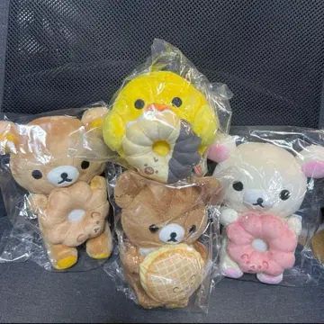 도넛 마쿠마쿠 봉제 인형 (리락쿠마 x 미스터 도넛 4개 세트)