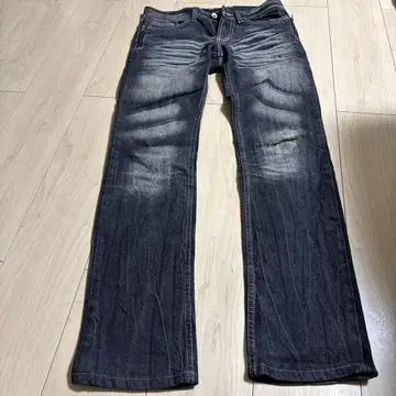 다크 블루 스트레이트 데님 팬츠