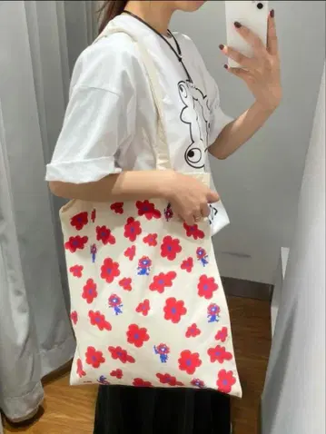 [ 미개봉 새상품 ] 미야쿠미야쿠 어반 리서치 꽃무늬 토트백