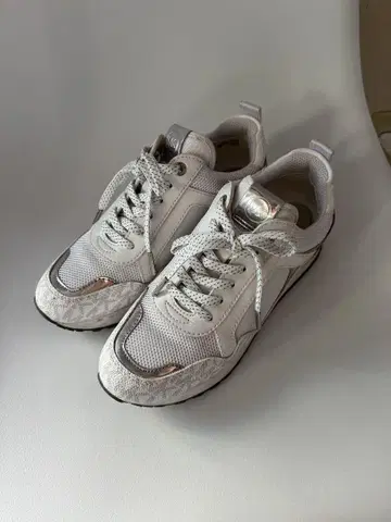 MICHEAL KORS 스니커즈 화이트