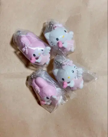 헬로키티 캡슐 토이 4개 세트