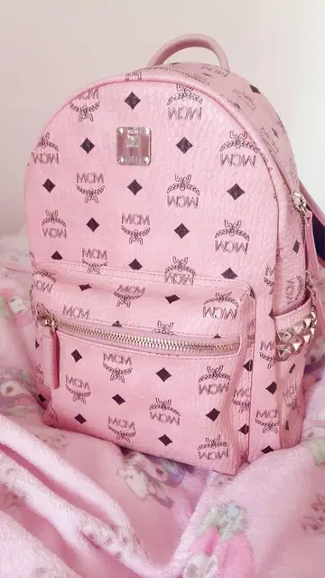 mcm 소프트 핑크 백팩 S 사이즈