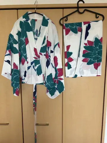 꽃무늬 유카타 상하의 세트