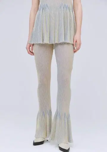 CFCL HYPHA LUCENT TIGHT FLARE PANTS