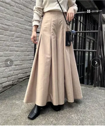 베이지 플레어 스커트 허리밴딩