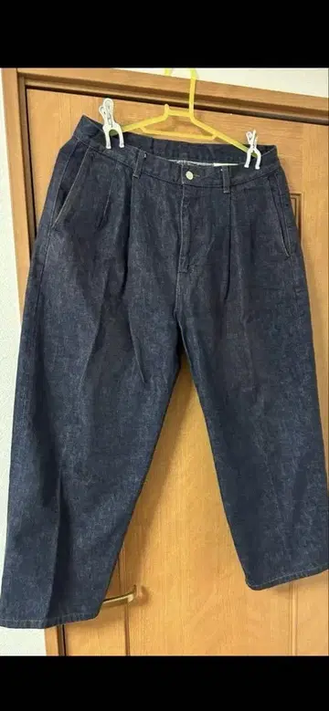 그라프 페이퍼 턱 와이드 데님