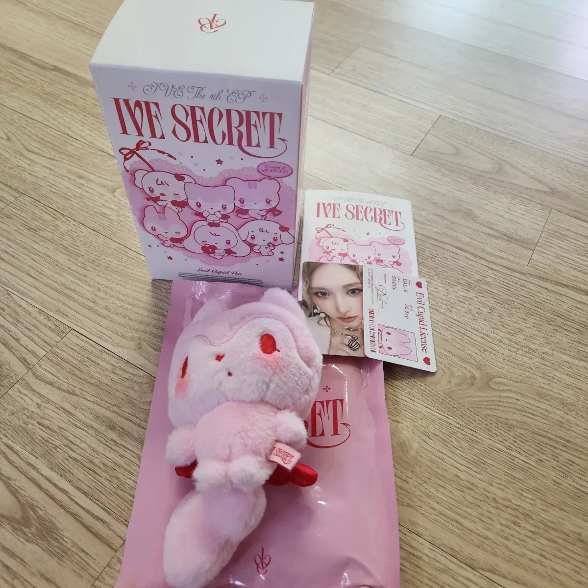 IVE SECRET EVIL CUPID レイ ぬいぐるみ未開封 IVE SECRET ♡レイEVIL