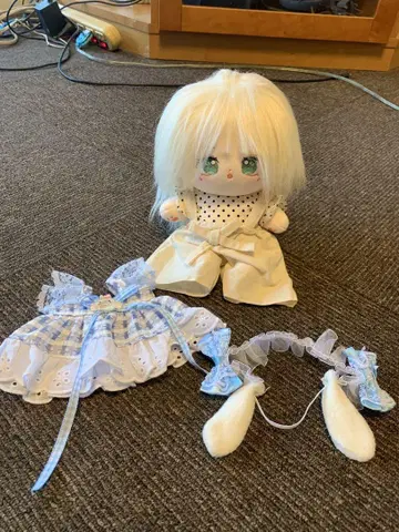 새상품급! 의류 포함! 무속성 20cm 봉제 인형 (뼈대 있음)