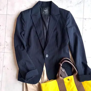 새상품급 인디비 섀도우 스트라이프 1버튼 긴팔 테일러드 자켓 38