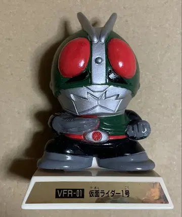 가면라이더 1호 인형 (뒷면이 카세트입니다)