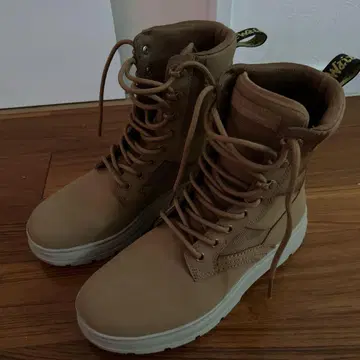 Dr.Martens 닥터마틴 IOWA 아이오와 8홀 부츠 UK7