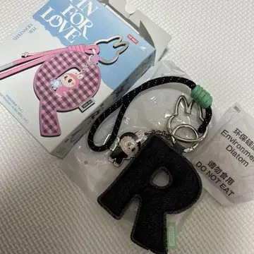 LABUBU PIN FOR LOVE 알파벳 펜던트 R