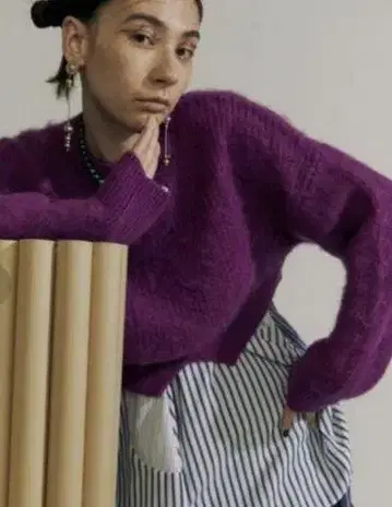 UN3D 모헤어 숏 니트