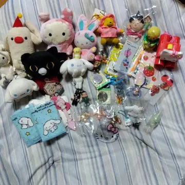 캐릭터 굿즈 세트 A