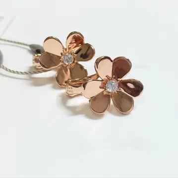 하이퀄리티 1스톤 세잎클로버 귀걸이 핑크 골드 컬러 프리볼