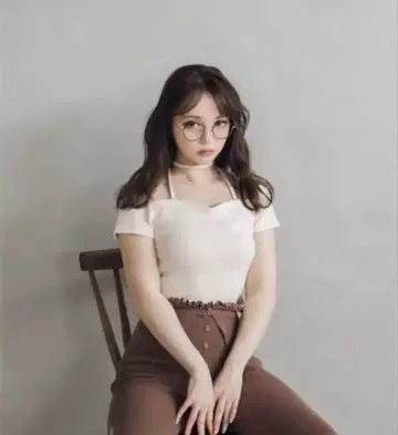 andmary 윙크 초커 상의