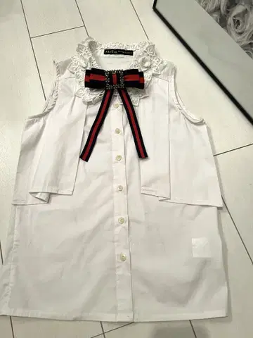 새상품 나르시스 플라워 입체 옷깃 슬리브리스 셔츠 탈착식 옷깃 셀렉샵