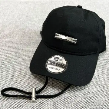 르세라핌 뉴에라 콜라보 캡 BLACK