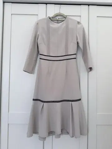 셀포드 레이스 절개 원피스 36