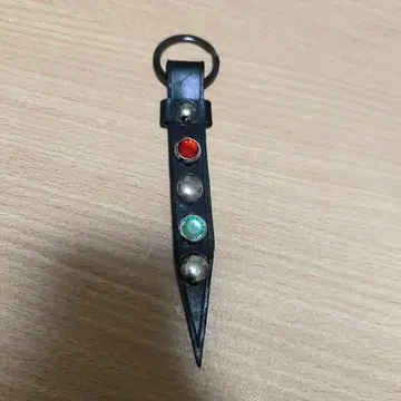 블랙 가죽풍 키링 스터드