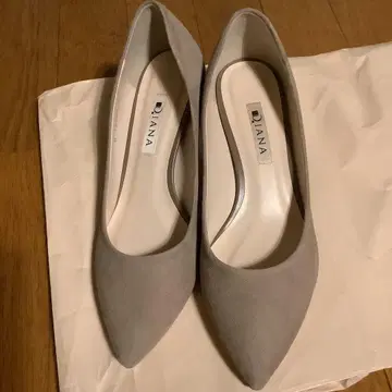 새상품급 다이애나 스웨이드 펌프스 23cm