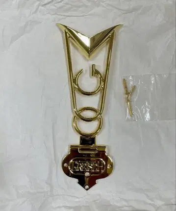 그레치 테일 피스 화이트 펭귄 골드