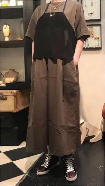 하이컷 스니커즈