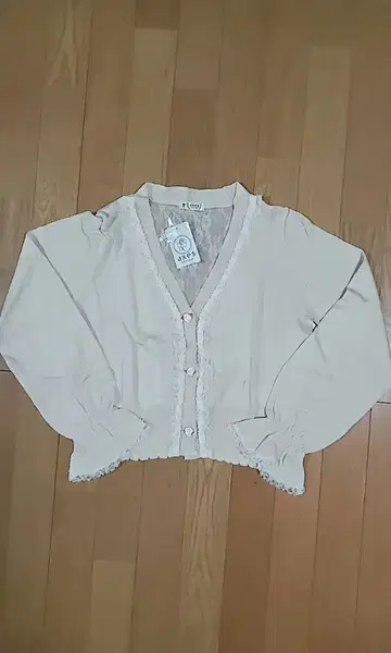 axes femme 크림 컬러 백 레이스 가디건 새상품 미사용