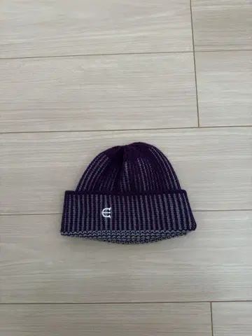 Evisen 비니