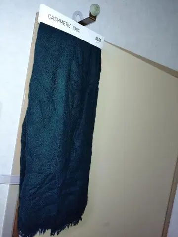 유니클로 캐시미어 빅 스톨 다크 그린
