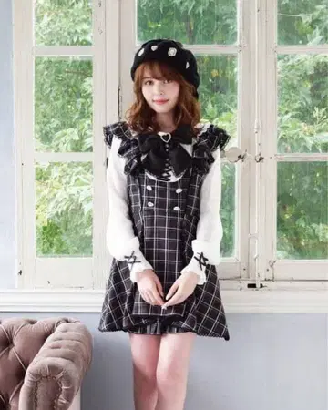 LIZLISA 프릴 스핀들 셋업