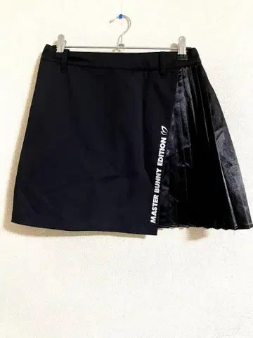 MASTER BUNNY EDITION 스커트