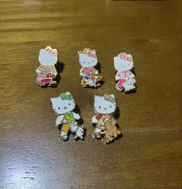 헬로키티 핀 배지 5세트