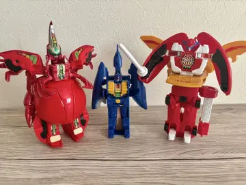 유니나이트로본 3체