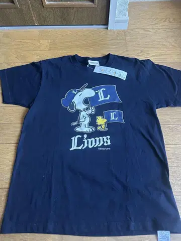 사이타마 세이부 라이온즈 스누피 T셔츠 M 사이즈