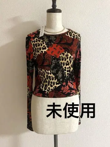 앨리스 앤 올리비아 숏 기장 상의