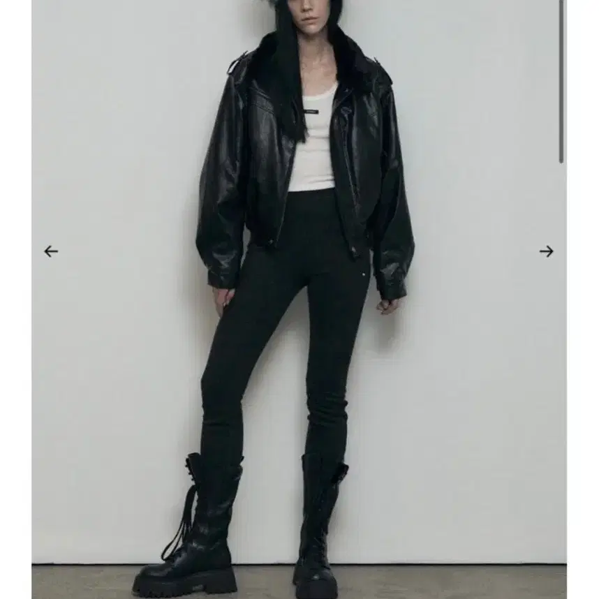 ボヘミアンソウル]HIGH NECK SHORT MUSTANG IN BLACK