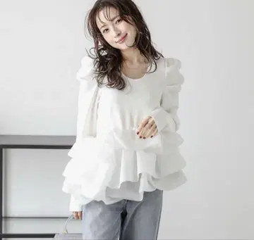 AMELY 화이트 벌룬 상의 봄