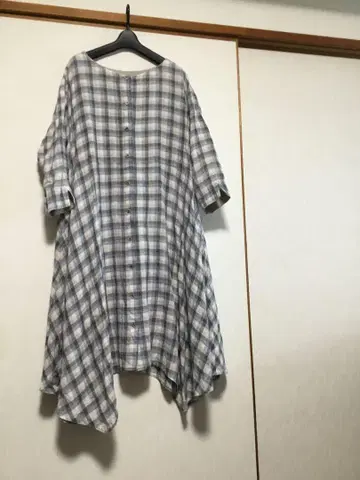 Lousir 로와지르 롱 원피스 린넨 체크 무늬 7부 소매