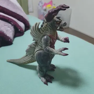 울트라맨 괴수 피규어 약 15cm [파즈즈]