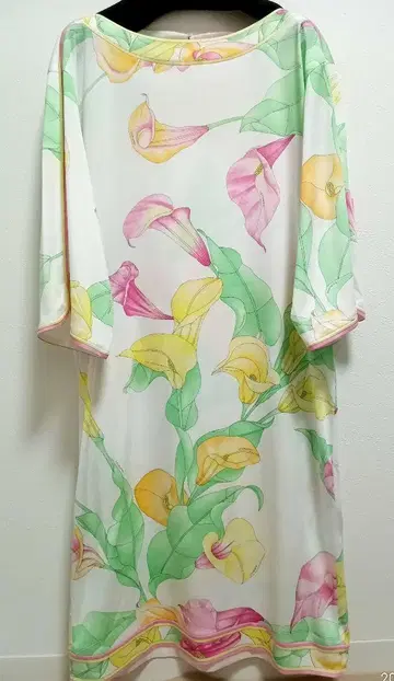 새상품급 레오나르 무릎 기장 원피스 튜닉 빅 40