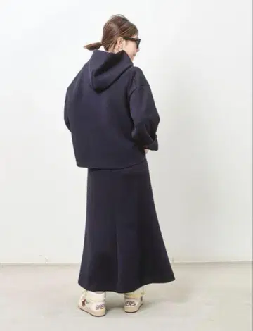 라빠르망 두지엠 클라세 네이비 스커트 38