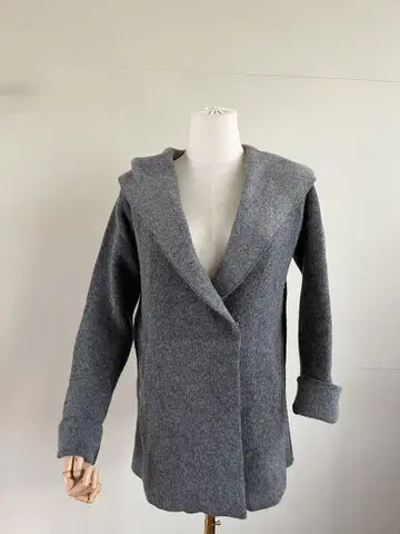 그레이 후드 부착 울 코트